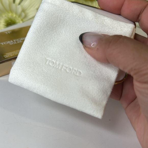 Tom Ford radiant perfecting powder color 01 Gilt Glow new LIMITED EDITION - Picture 9 of 9